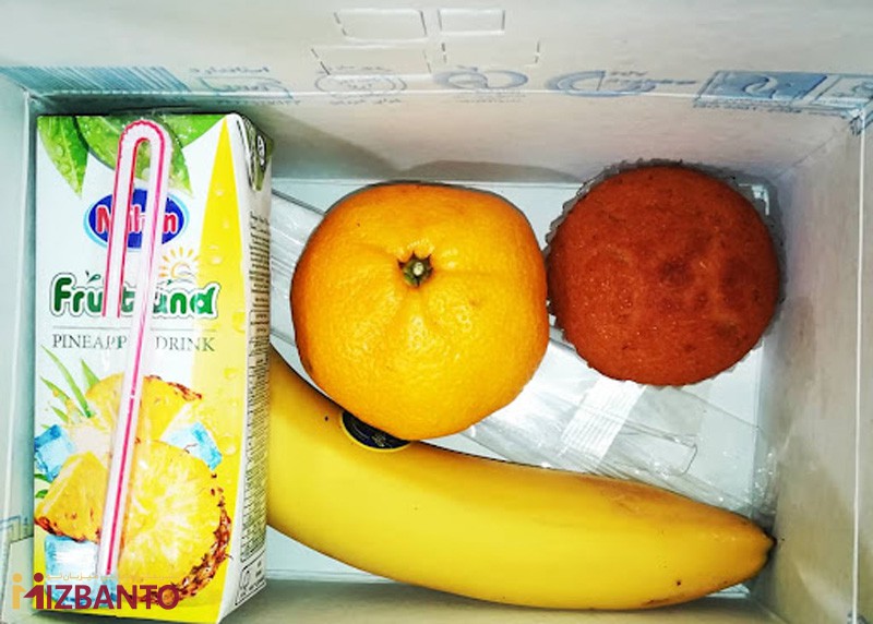 میوه و آبمیوه داخل پک پذیرایی 