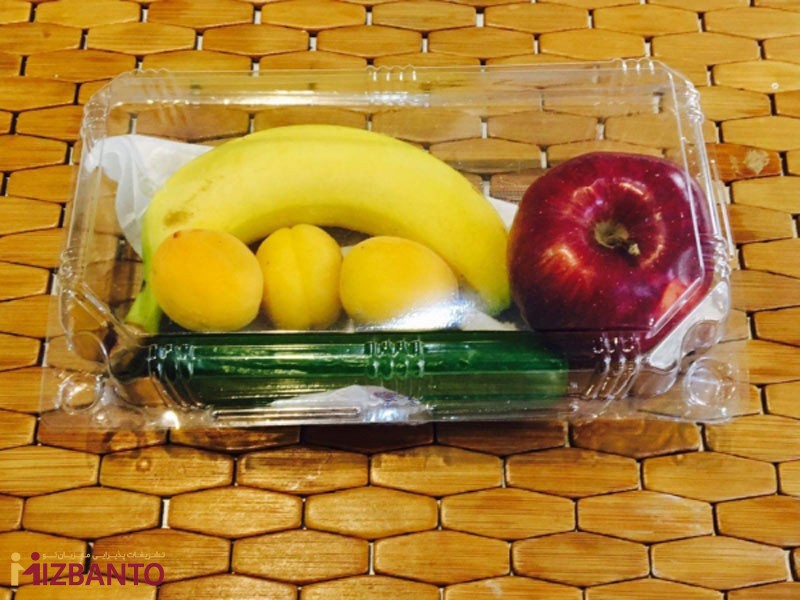 پک میوه شامل موز، سیب، خیار- زردآلو